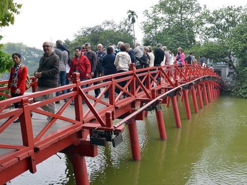 Hanoi boosts links for tourism economy development - ảnh 1